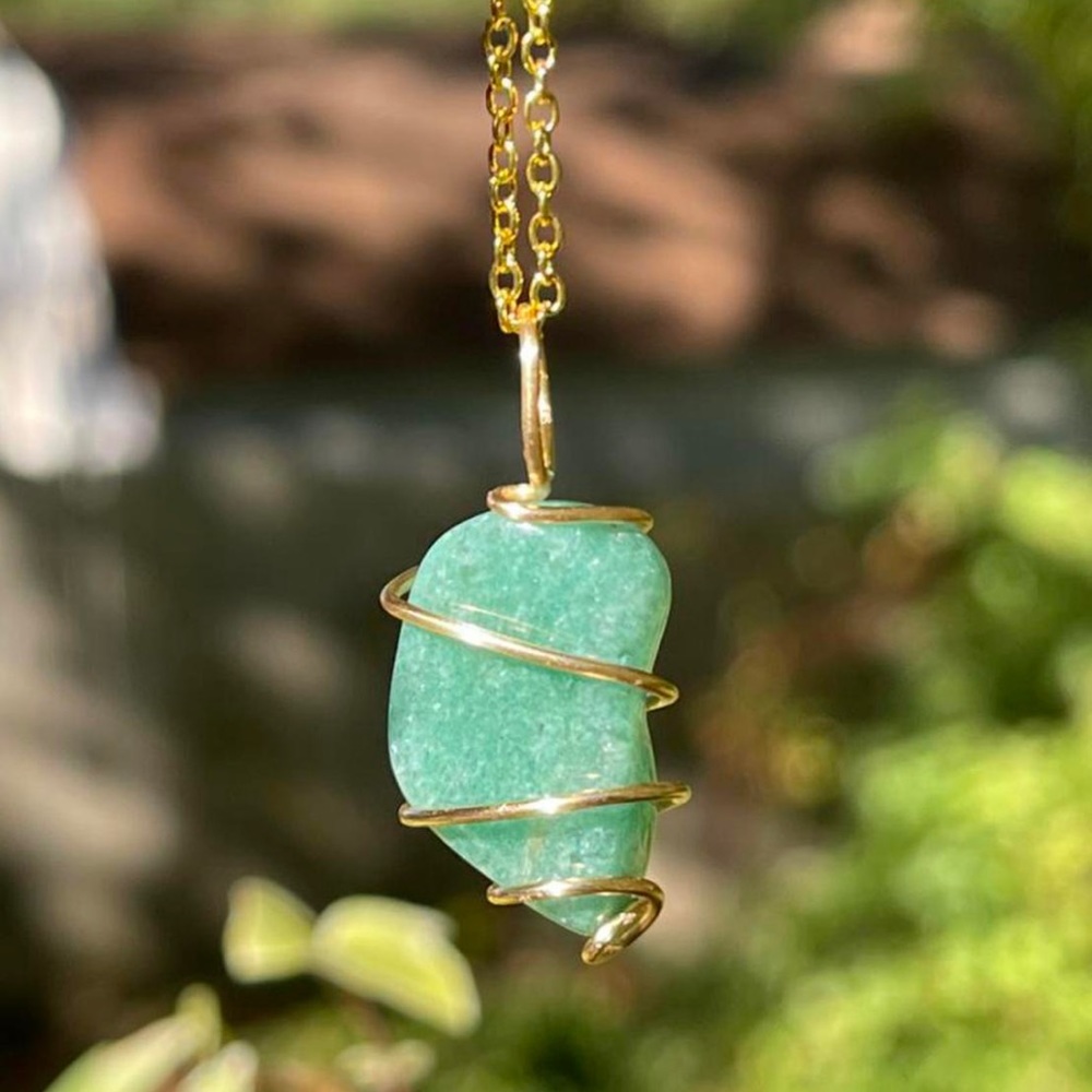 Adventurine crystal necklace